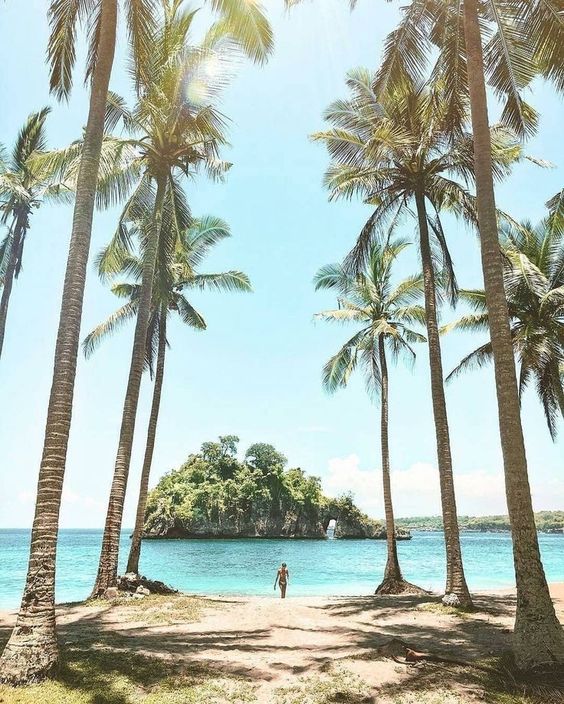 10 Tempat Wisata Pantai di Nusa Penida yang Menakjubkan